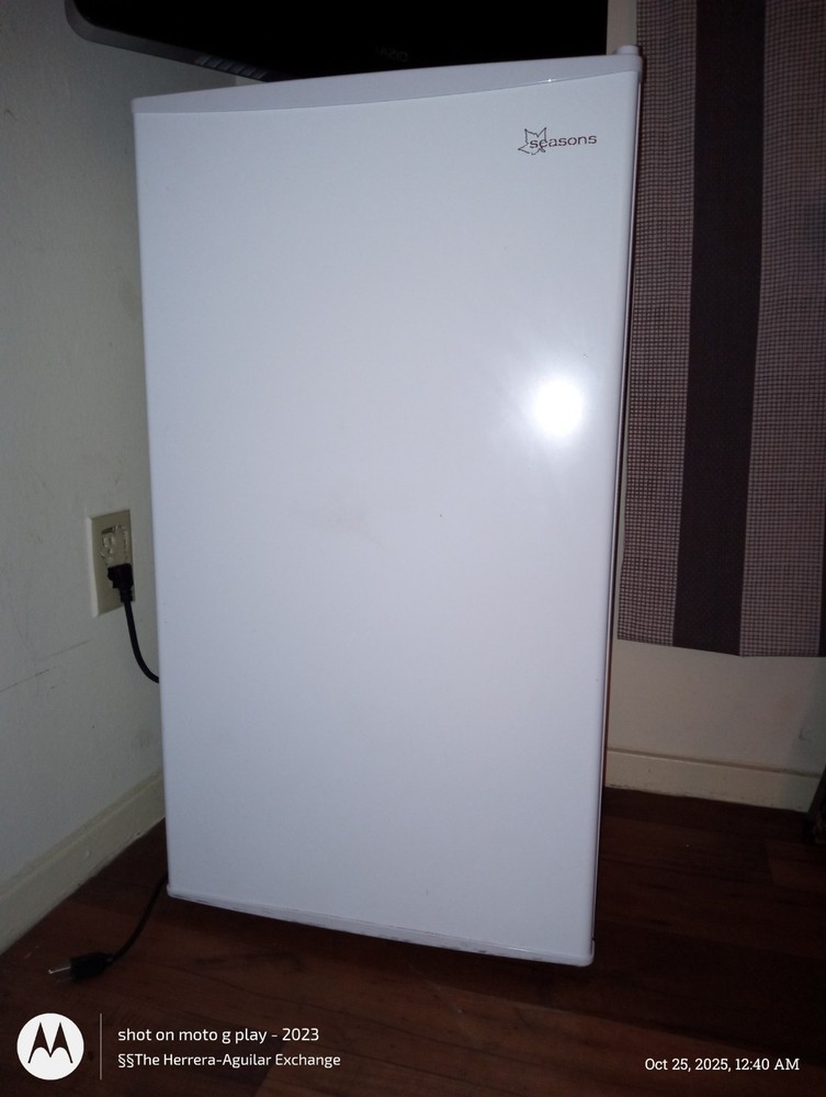 Seasons Refrigerator 550132