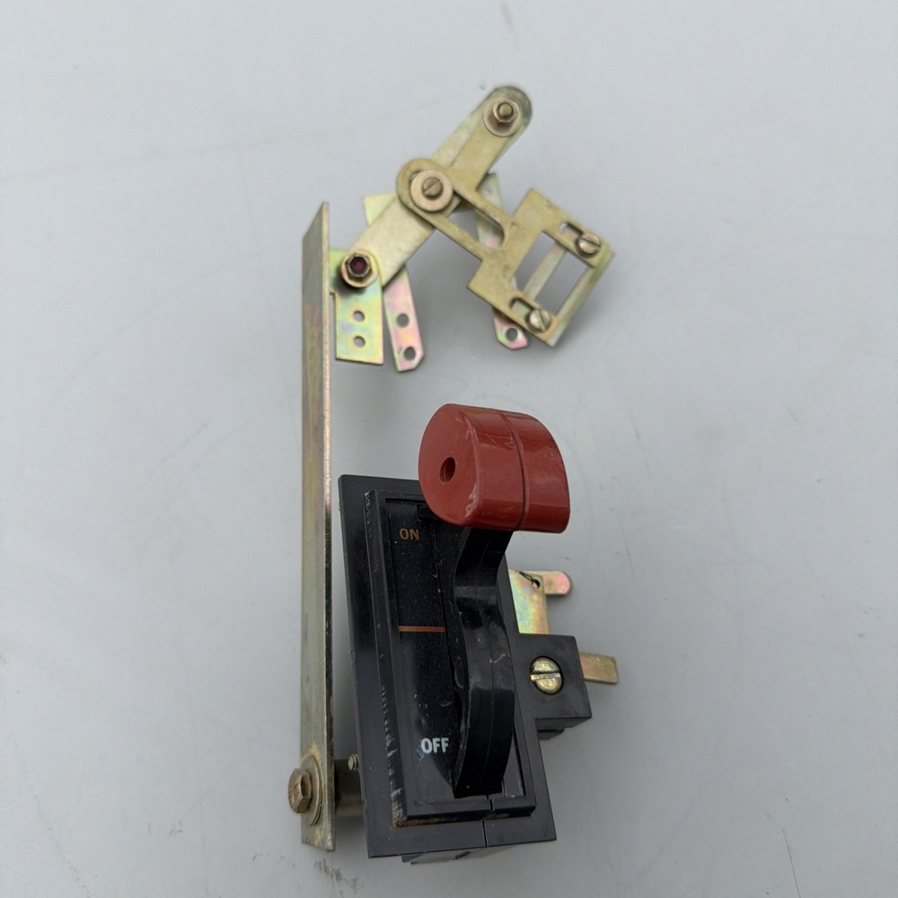 General Electric (GE) Disconnect Switch Handle Assembly 204B4050VS