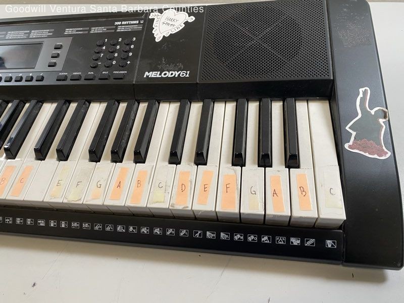 Alesis Melody61 MKII 61-Key Electronic Keyboard - Read