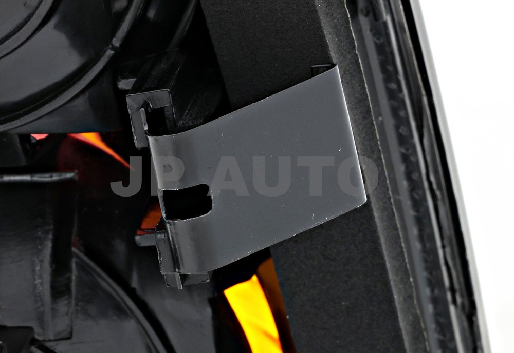 For 2002-2006 Mini Cooper Tail Light Set Driver and Passenger Side