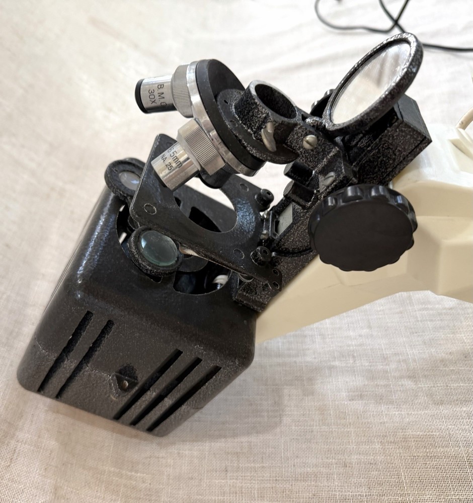 Bioscope Manufacturing Model 500 Microprojector In Case - Lights Up