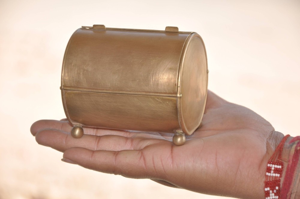 Vintage Cylindrical Shape 555 State Express Fine Quality Cigarette Box/Case