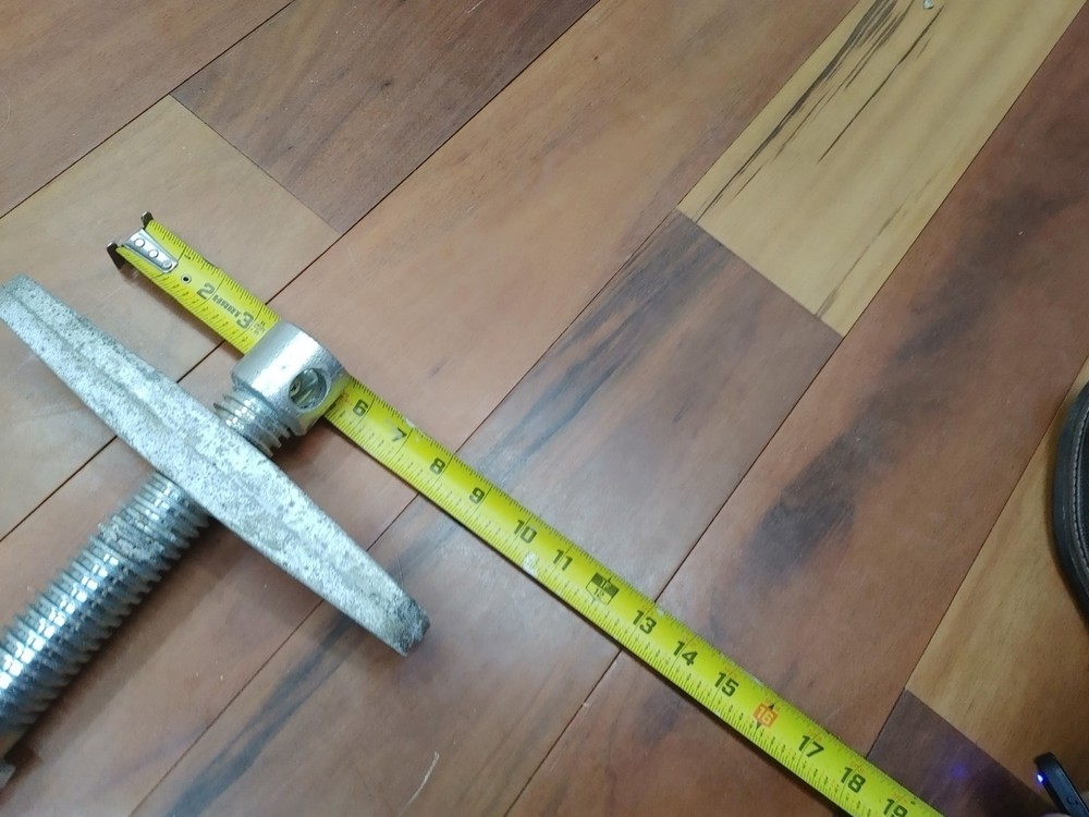 Adjustable Level Jack