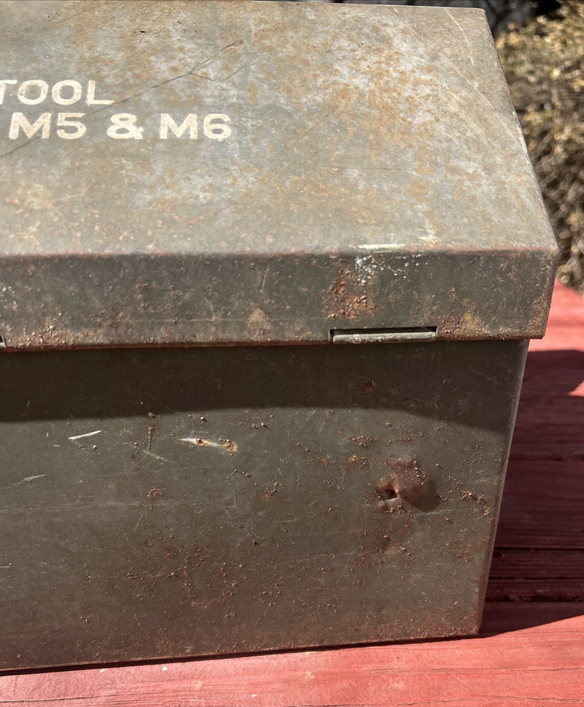 Vintage MILITARY TOOL Box ????