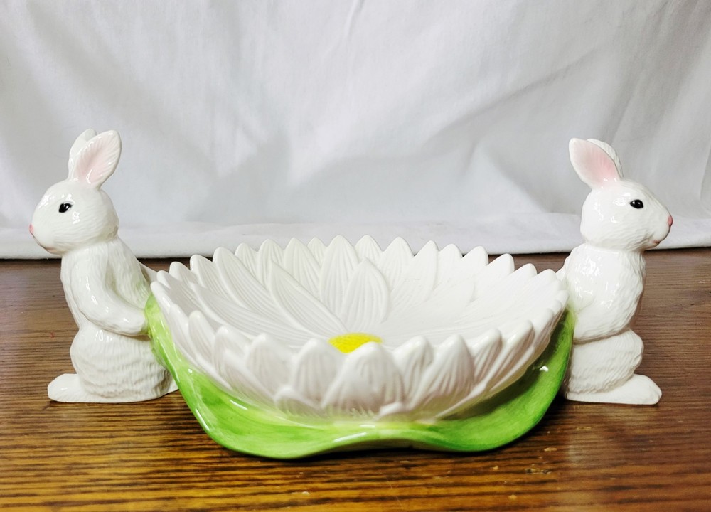 VTG Easter Hallgem Corp. Candy Dish Featuring Two Bunnies and Daisy