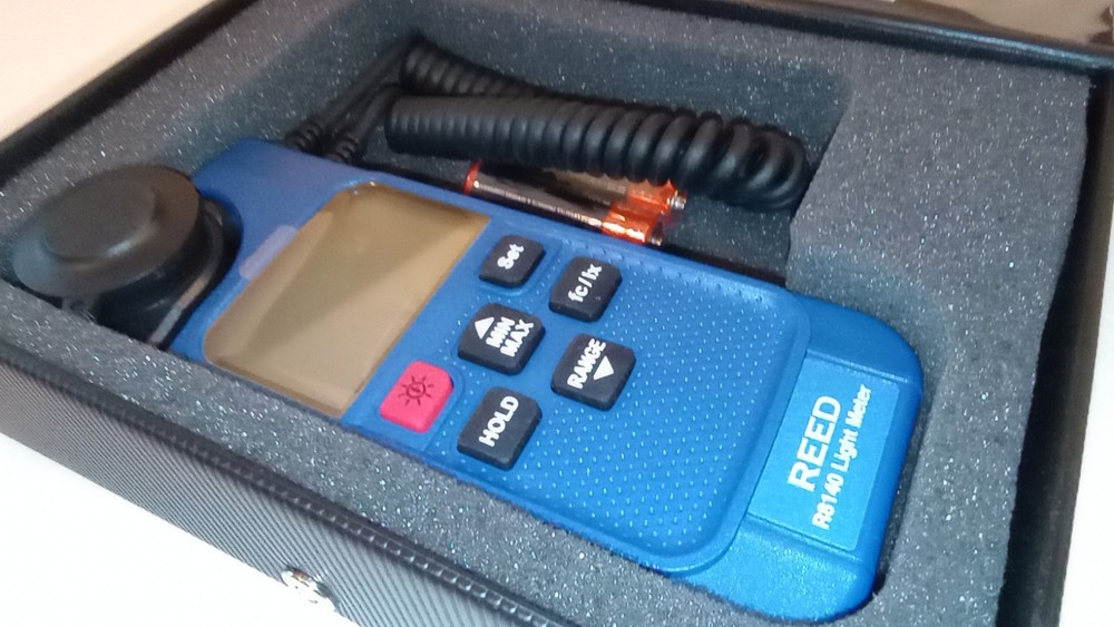 REED Instruments R8140 LED Light Meter