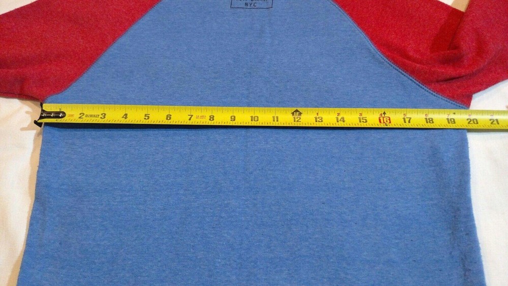 P-Town Tom Sharp Sweatshirt Mens Small