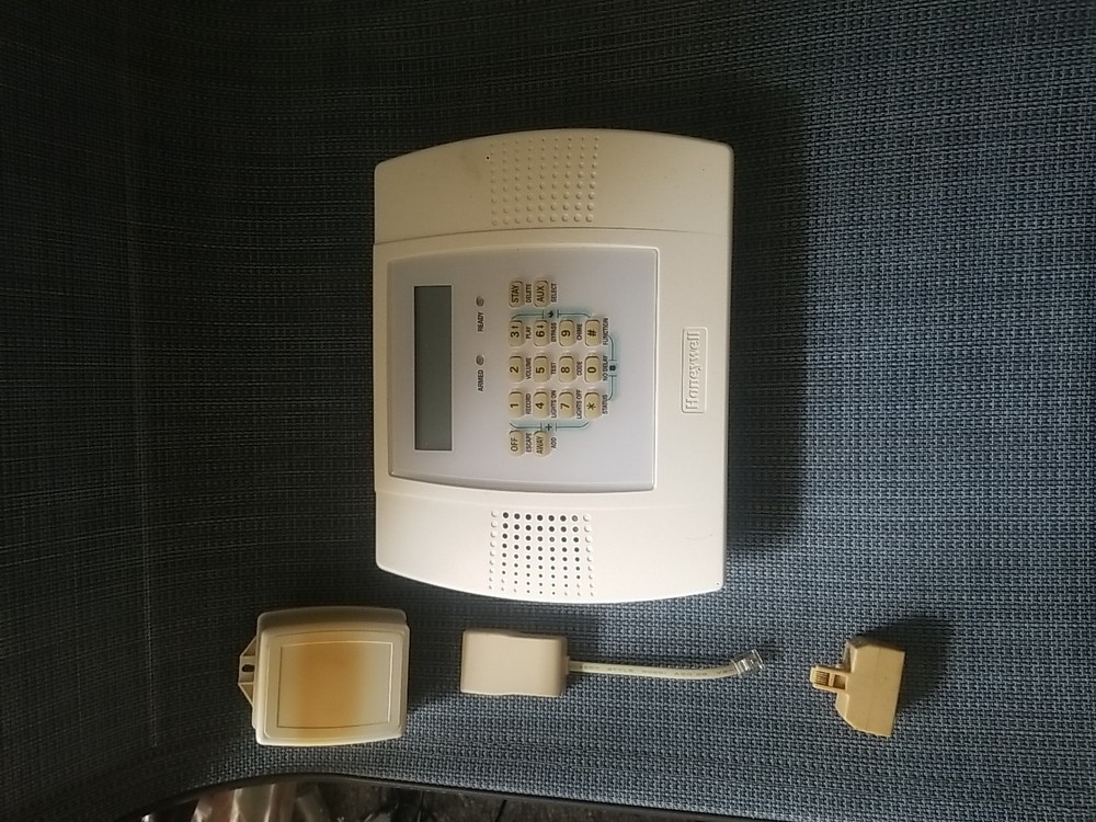 Honeywell LYNXPLUS SERIES PANEL