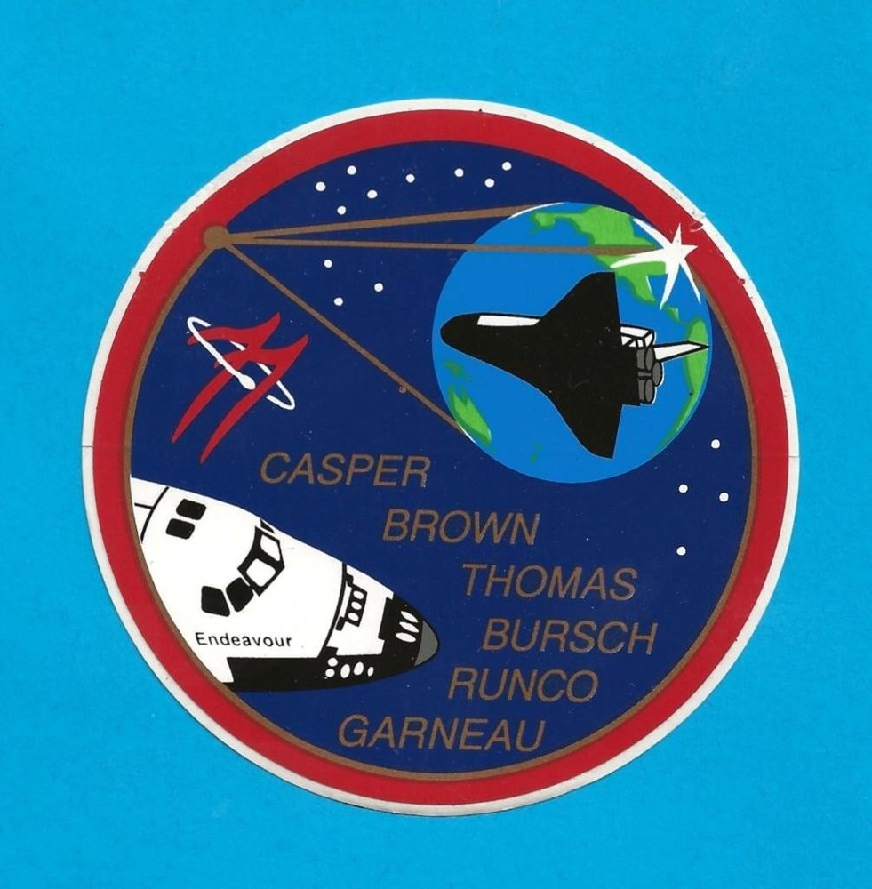 NASA SPACE SHUTTLE STS-77 CREW PATCH ADHESIVE STICKER - J18