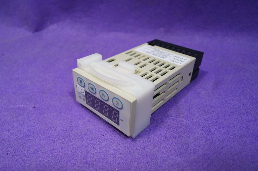 TEM TECH LAB NPS1000-000-1 RANGE: 0~100PSIG,  USED