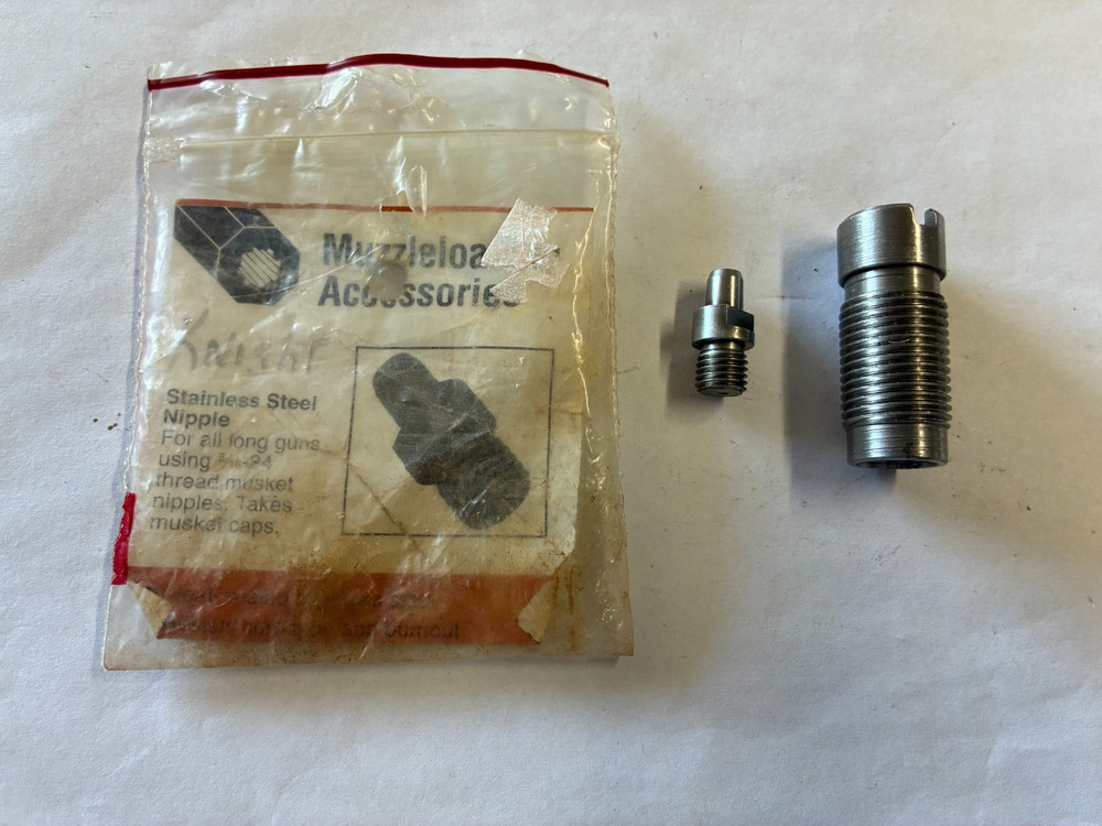 Knight Inline Muzzleloader Breech Plug W/ Musket Cap Nipple  NOS