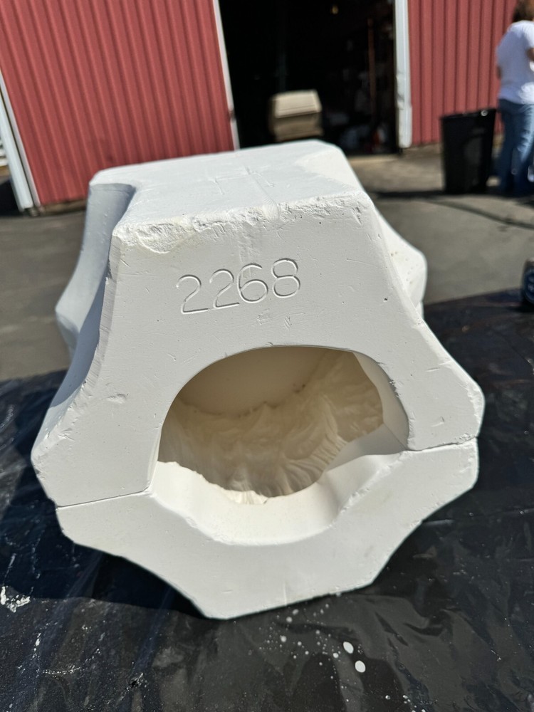 VINTAGE DOC HOLLIDAY CERAMIC MOLD #2268 ELK PLANTER