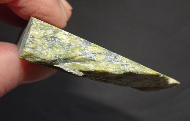 Serpentine - 8 Small Slabs rt132x