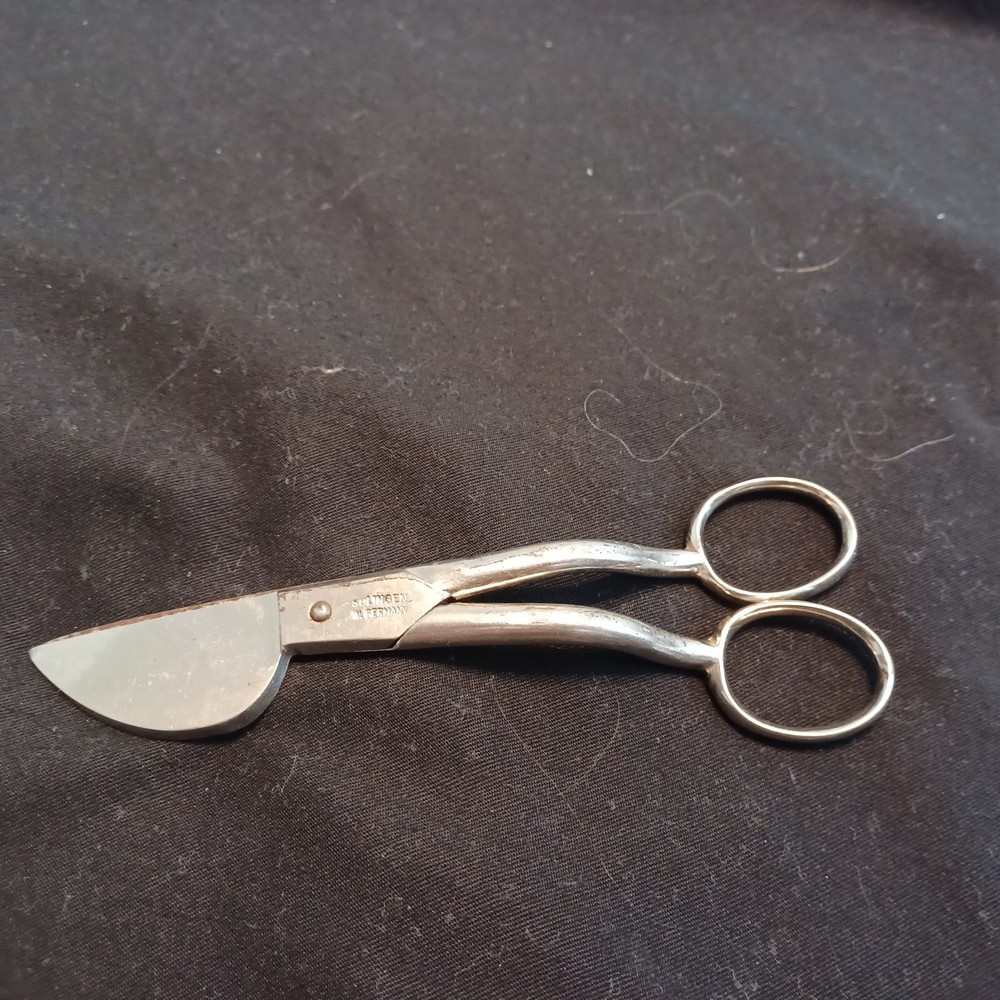 = OLD 6'' SILVER TONE FIRST AID SCISSORS USED Z2
