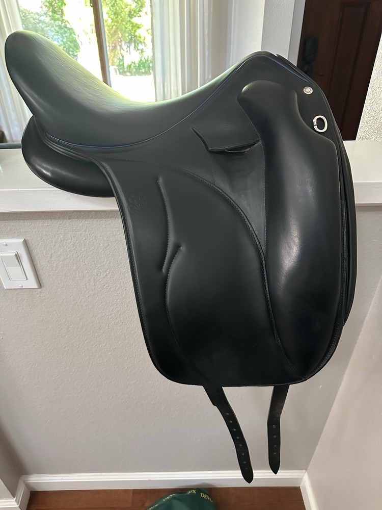2017 Devoucoux Makila Lab Monoflap Dressage Saddle