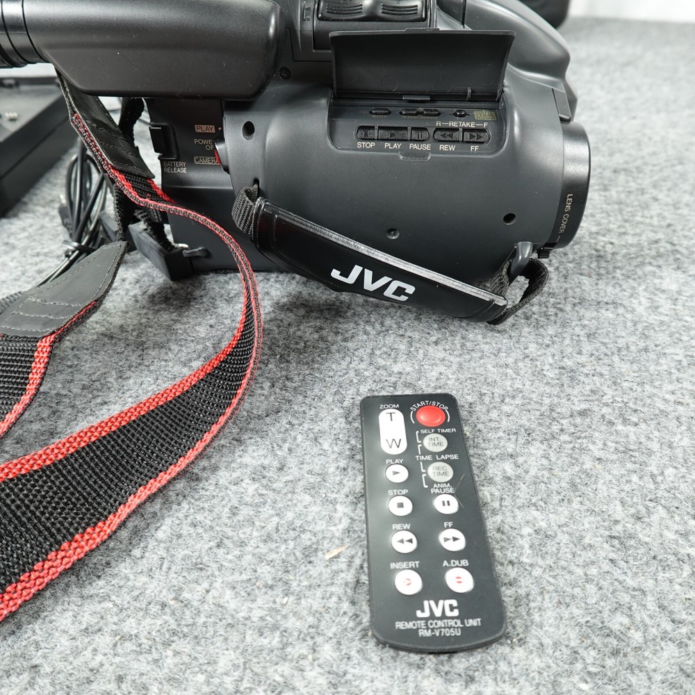 JVC GR-AX404 Camcorder VHS-C Compact Video Bundle W/ Remote Case Tested Japan