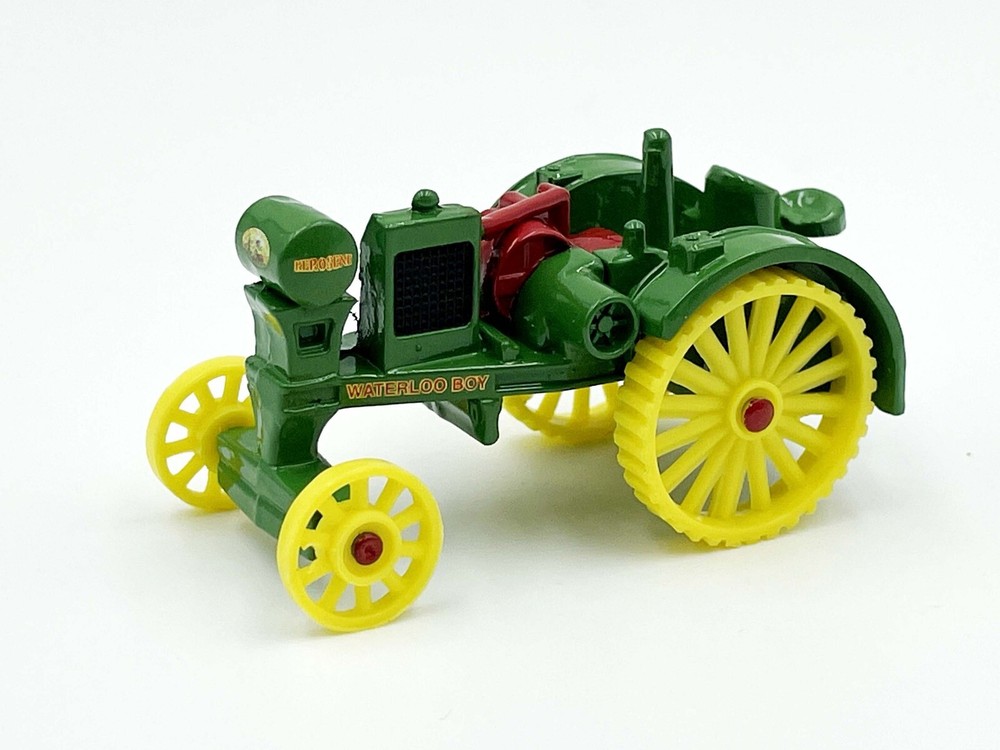 1/64 John Deere Waterloo Boy