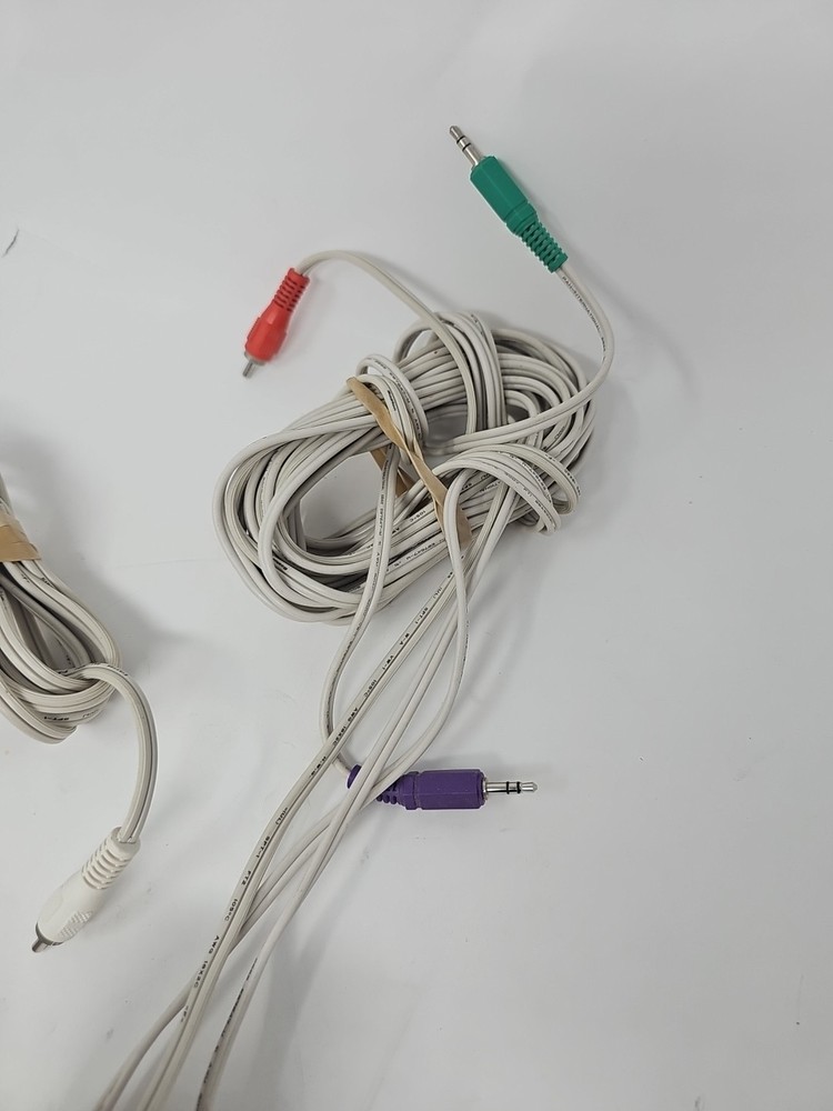 Boston BA635 Computer Satellite Speakers Missing Both Foot Stands