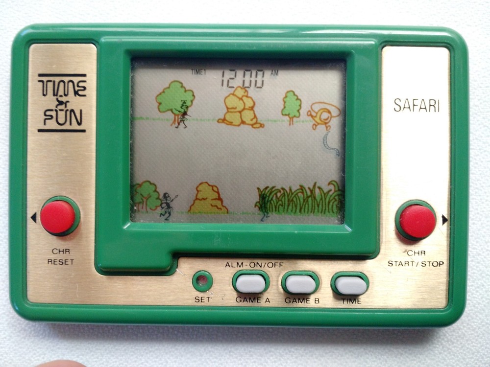 1981 TIME & FUN SAFARI Handheld Electronic Game - Works Great