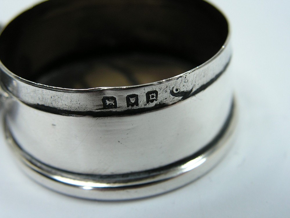 ANTIQUE TORTOISESHELL & PIQUE WORK SOLID STERLING SILVER SNUFF, PILL BOX 1918