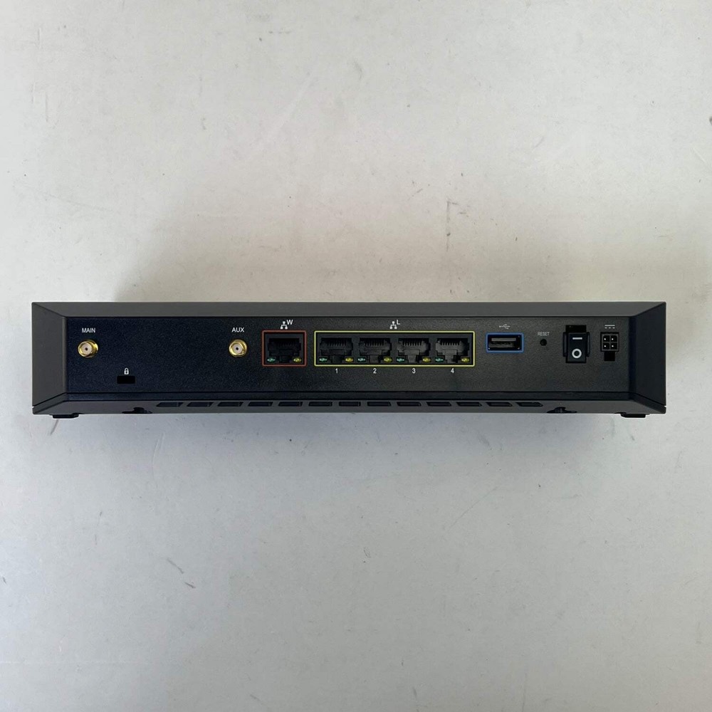 Cradlepoint CP2 E110-C4D Router S5A036A