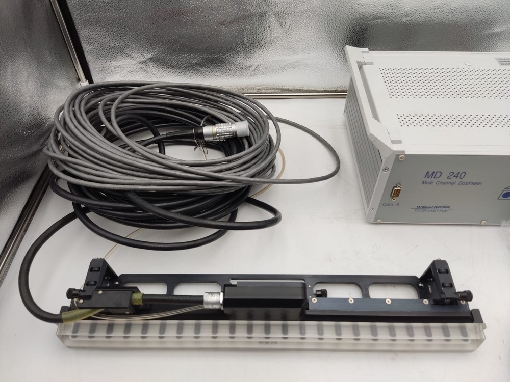 Wellhofer MD 240 Multi Channel Dosimeter Electrometer w/ Case & Accessories
