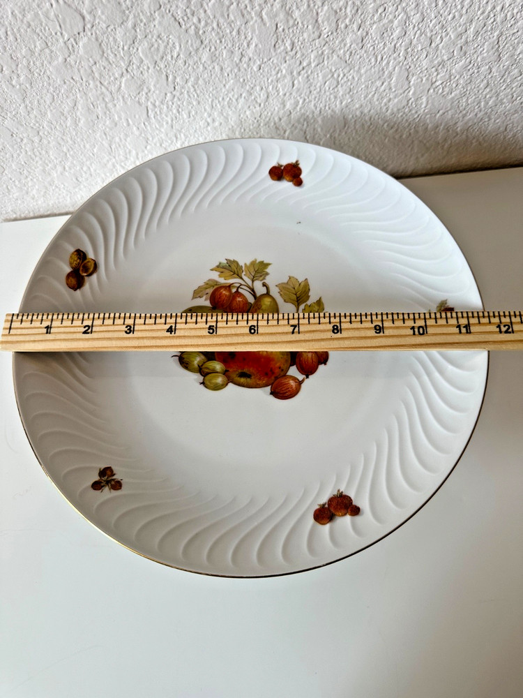 Bareuther Waldsassen Cake Stand Bavaria Germany Fruit & Nut Pattern 11.5"