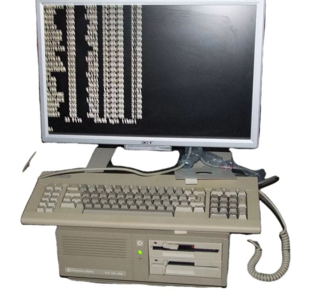 ORIGINAL COMMODORE PC 10 III AX/XT + KEYBOARD + TRIDENT ISA GRAPHICS CARD