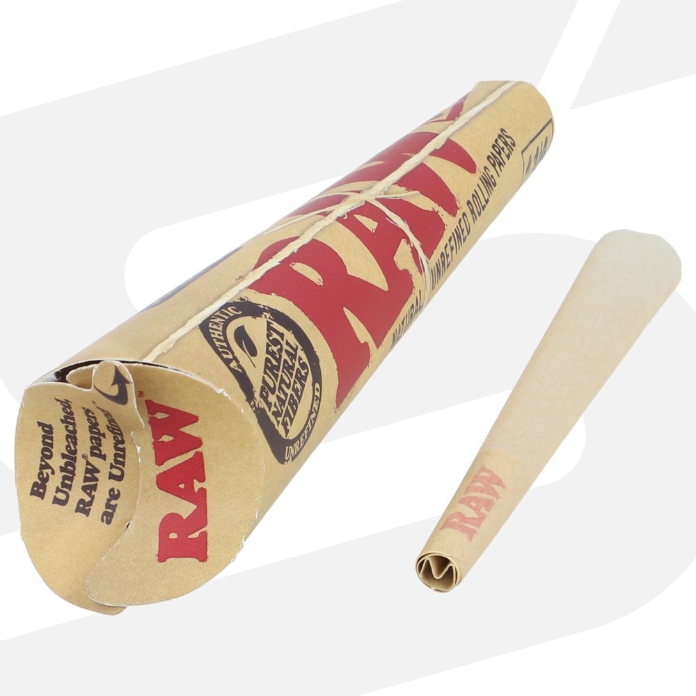 RAW Pre-Rolled Cones 1 1/4 6 Cones per Pack | 32 Packs per Display