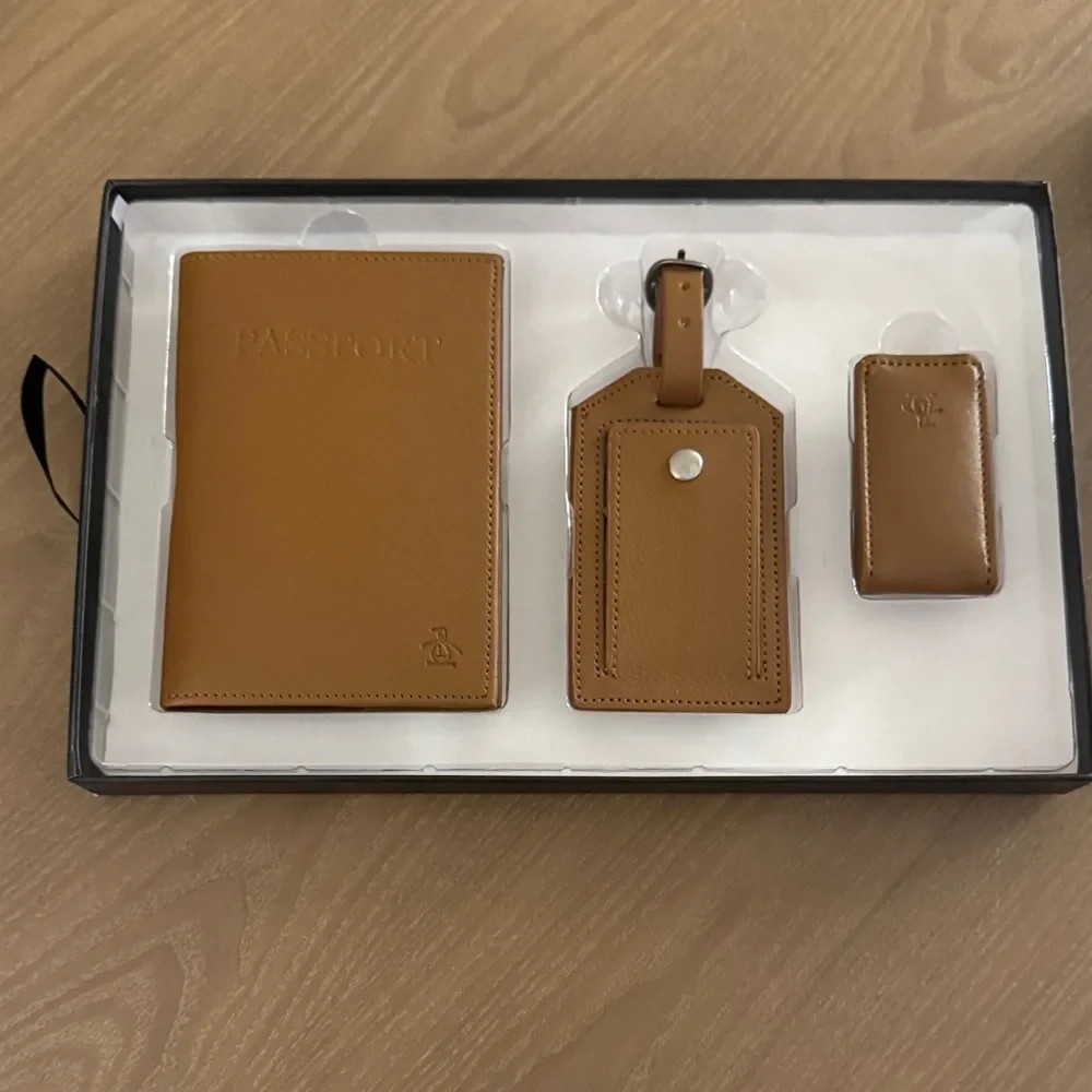 Penguin Tan Leather Passport Case Set