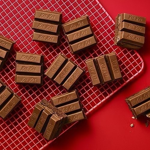 KIT KAT Chocolate Candy Bars, 20.1 Ounce