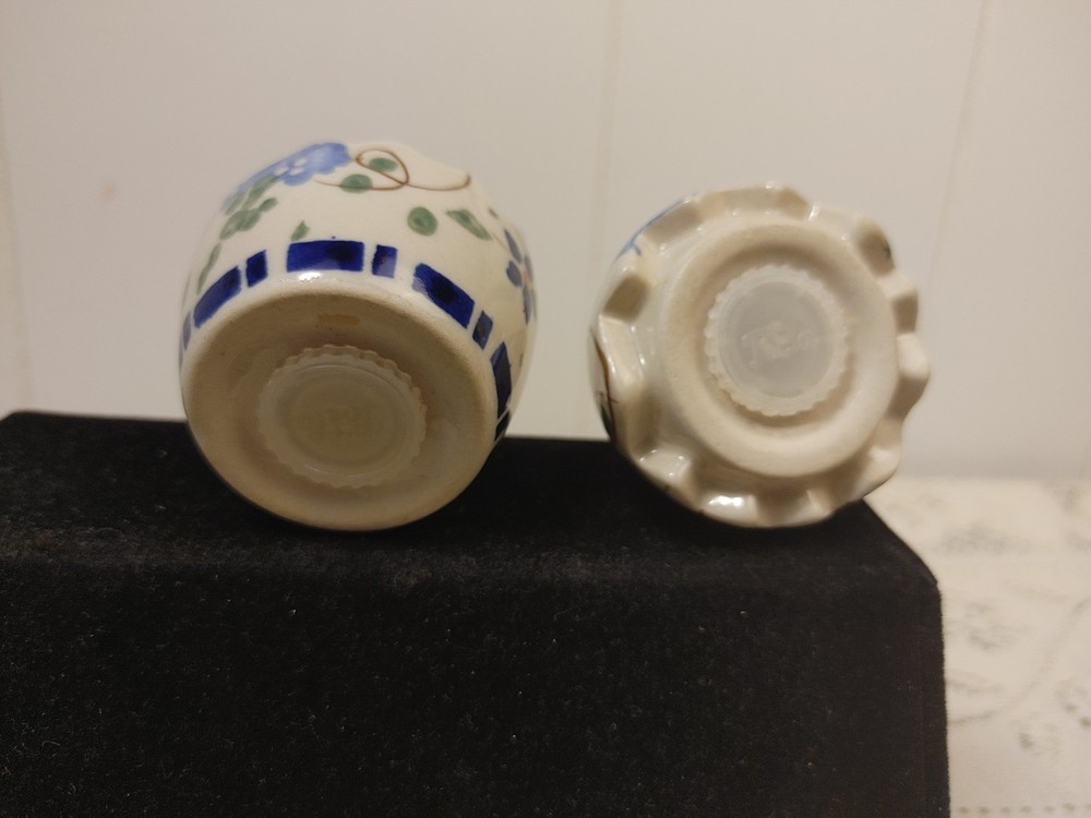 Polish Pottery Salt & Pepper Shaker Set Egg Puzzle Cracked Egg