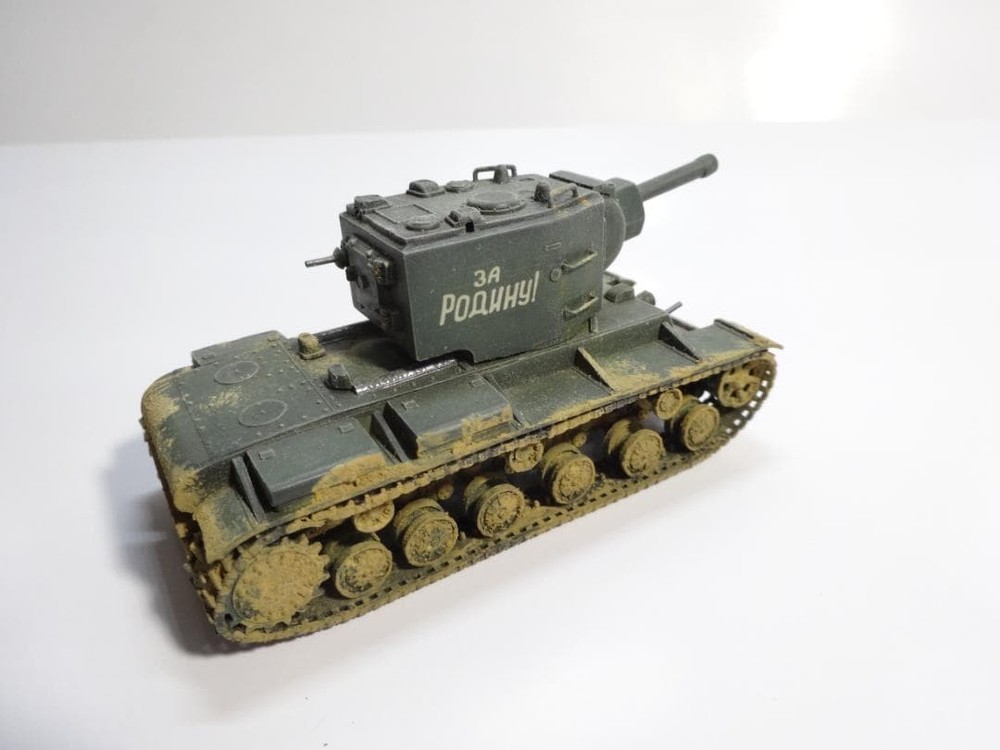 Assembled Fujimi 1/76 Kv-2 Japan