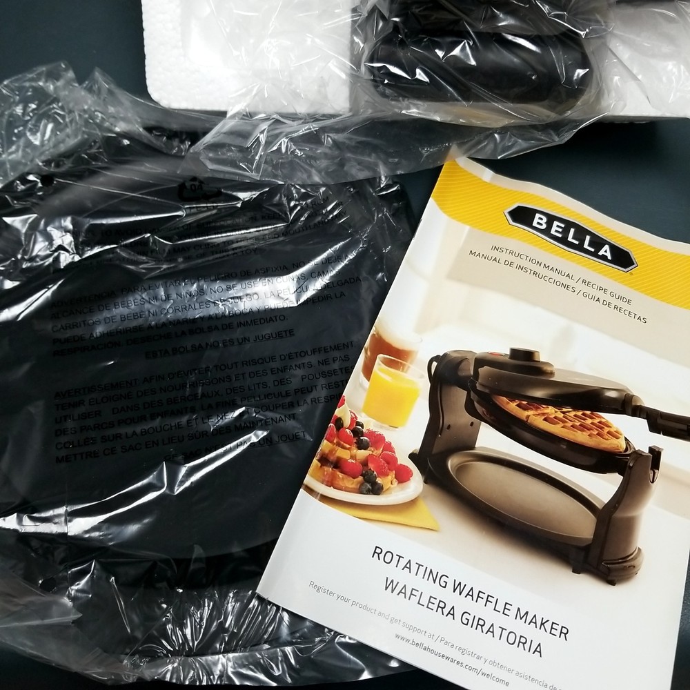 NEW IN DAMAGED BOX-Bella Rotating Belgian Waffle Maker