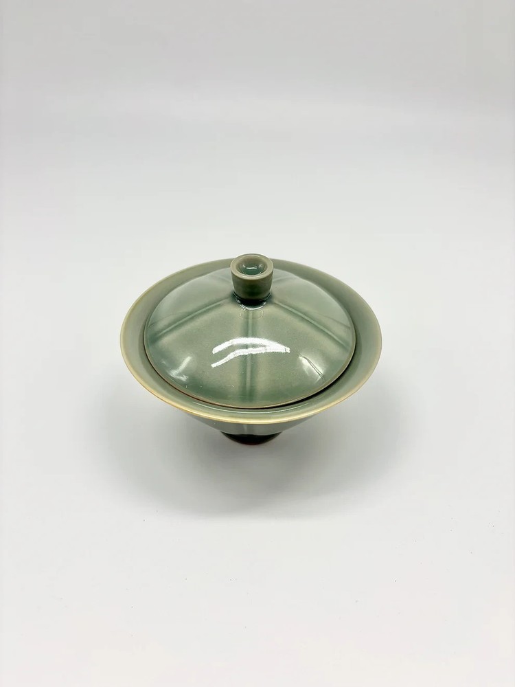 Plum Green Five Elements Covered Bowl