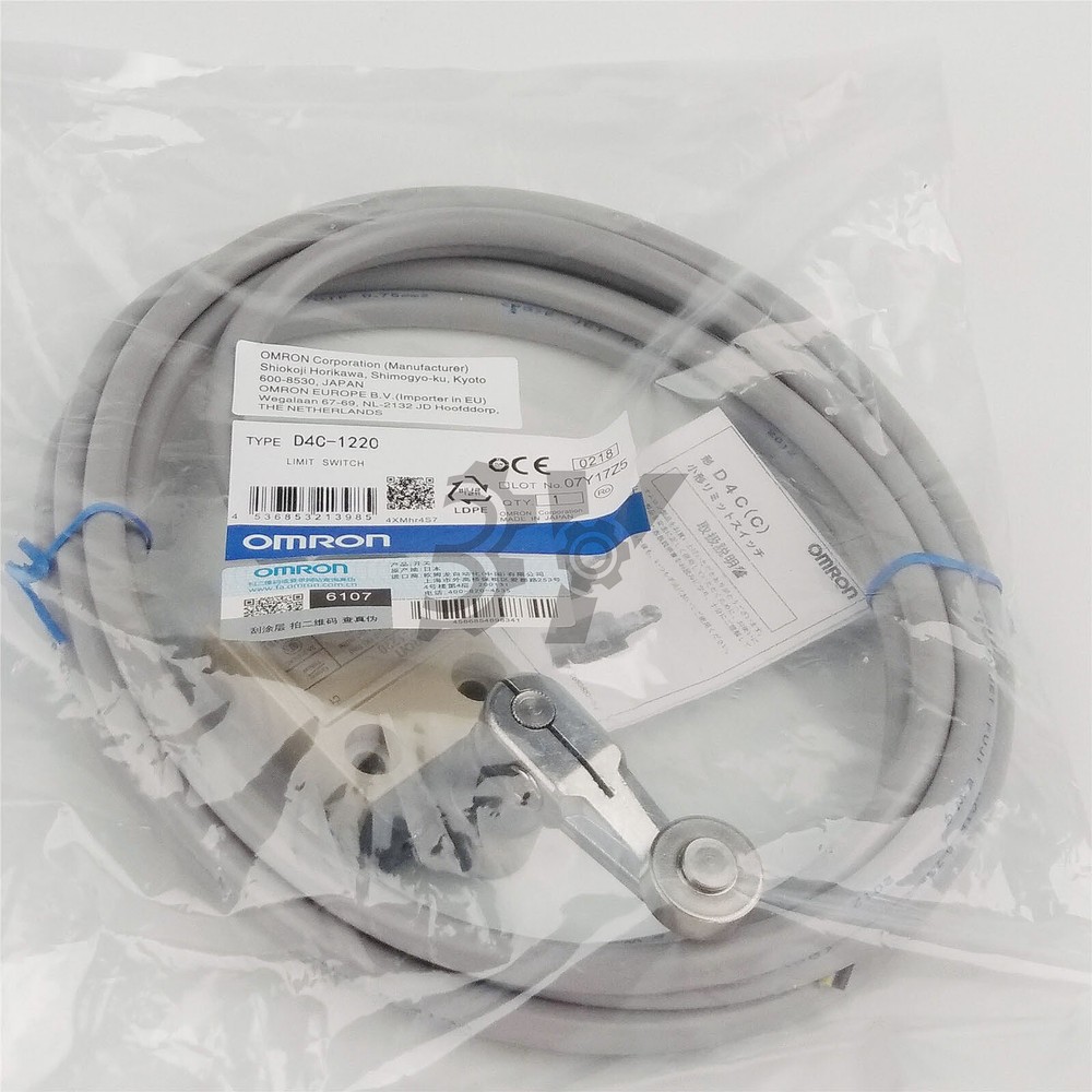 ONE NEW D4C-1220 OMRON Limit Switch