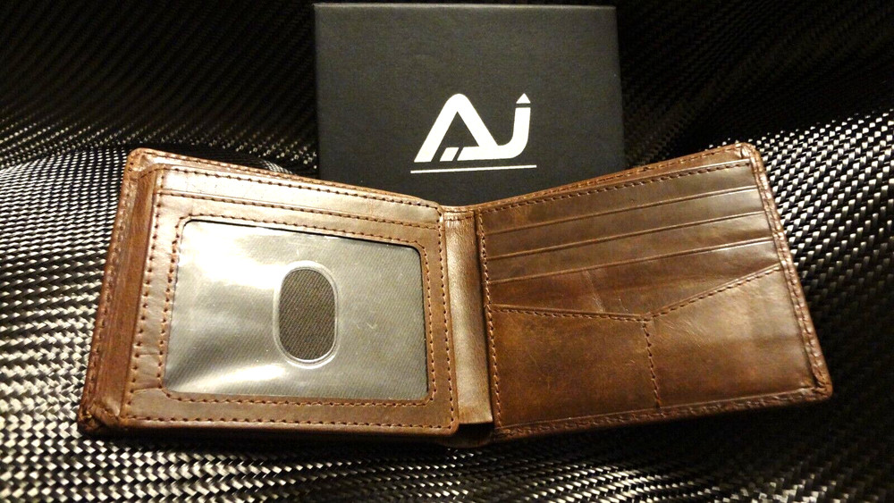 MEN'S LEATHER BIFOLD WALLET