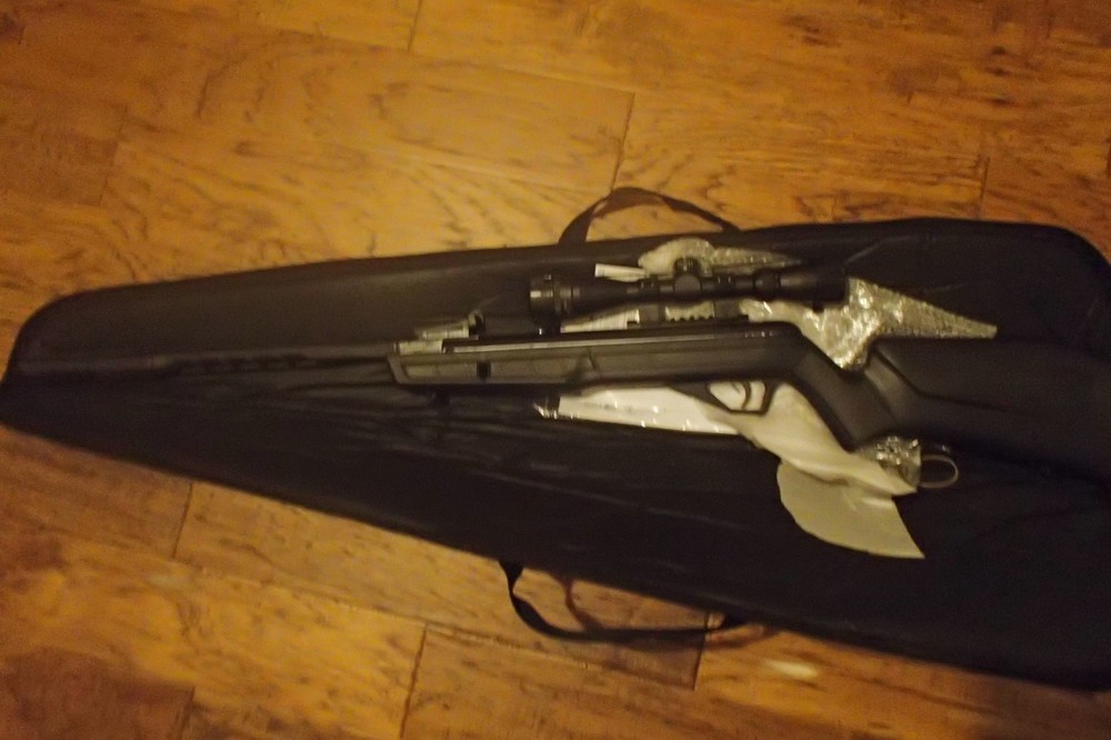 Benjamin Vaperizer .22 Break barrel Pellet gun with 3-9x40 scope