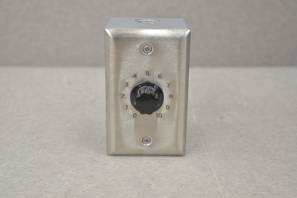 Valcom V-1039A 7W/1 Way Explosion Proof Paging Horn/Amplifier Assembly & Bracket