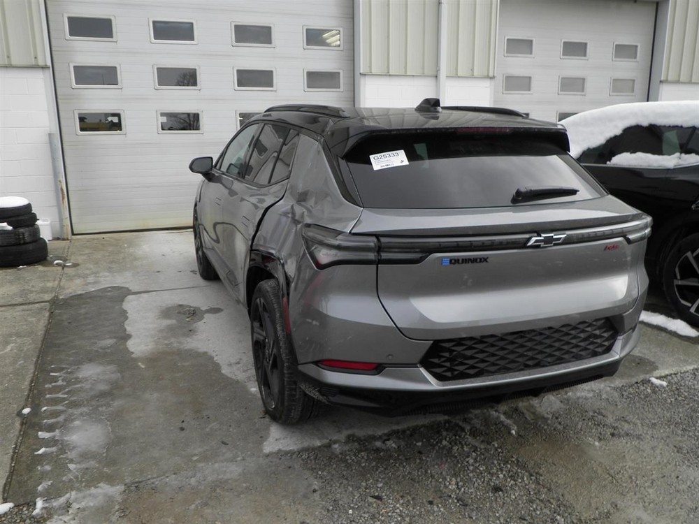 2026 Equinox EV RS Air Shutter