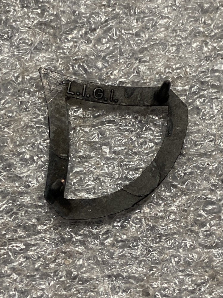 US Army Private First Class E-3 Collar Insignia Pin