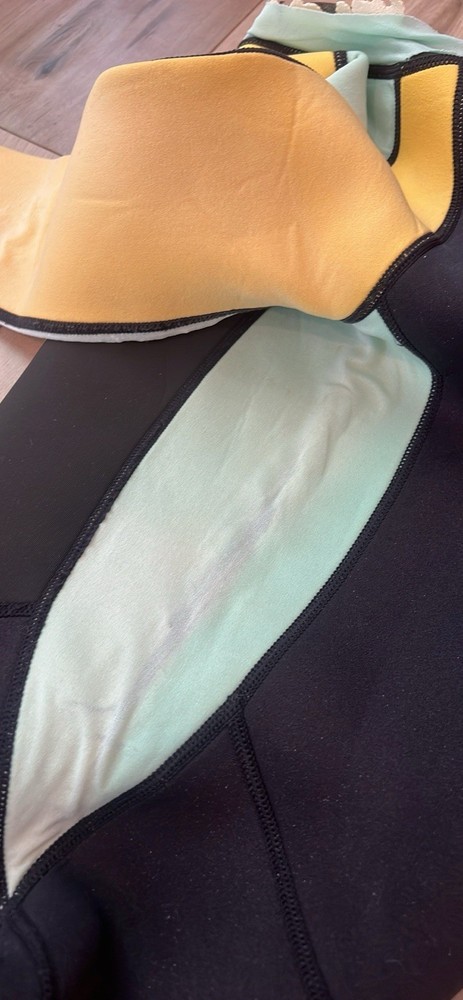 Size 7 Youth Manta Wetsuit