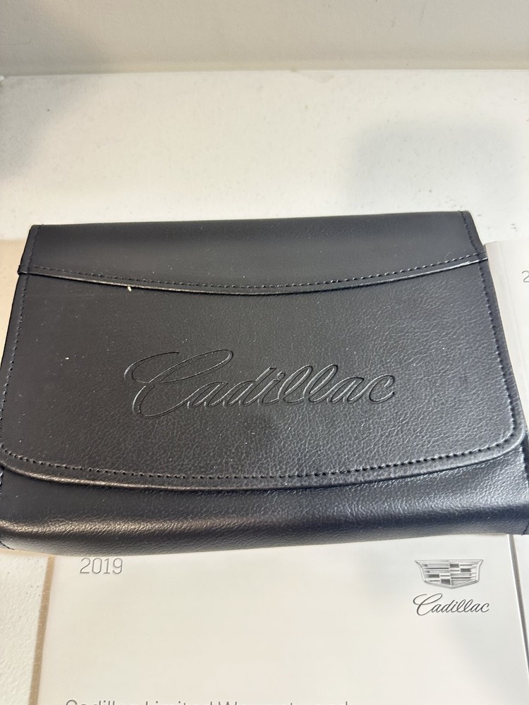 2019 Cadillac Escalade Owner's Manual Set