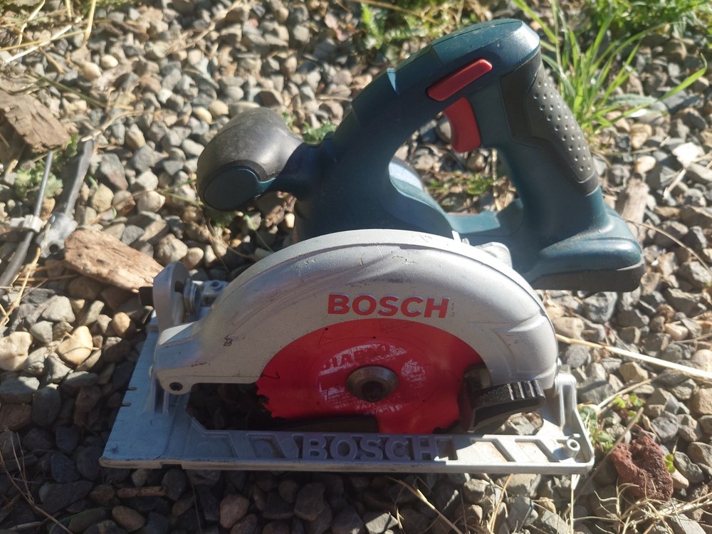 bosch ccs180 Circular Saw