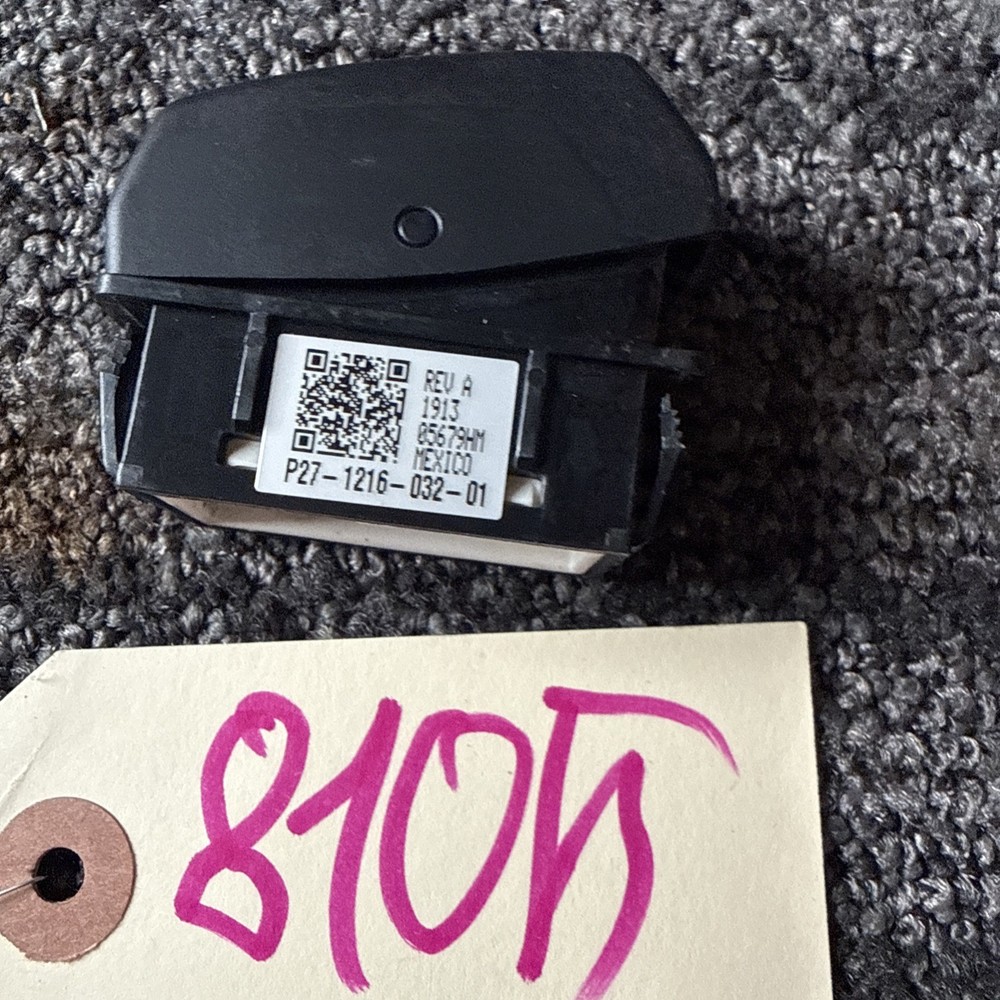 Peterbilt SELF TEST DASH ROCKER SWITCH - P/N: P27 1216 032 01