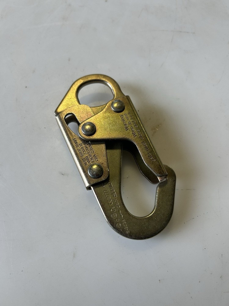 Safety snap hook for fall protection