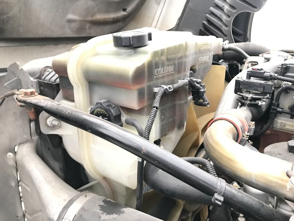 2008-2020 Freightliner CASCADIA Radiator Overflow Bottle - Used