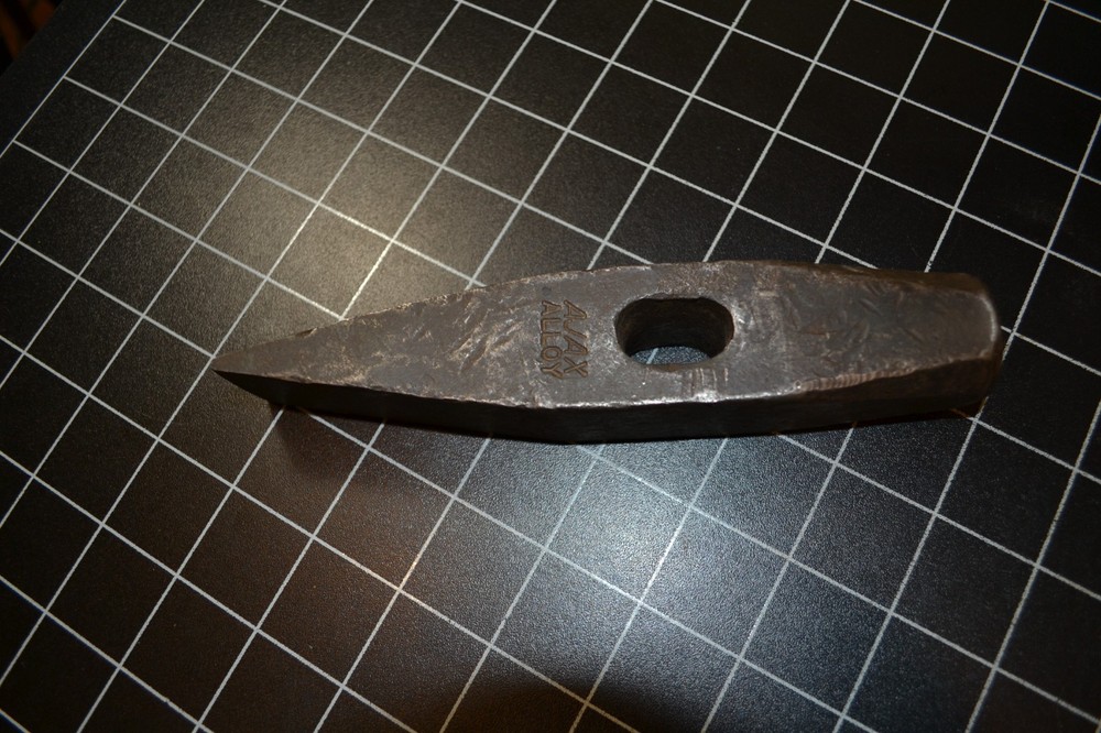 AJAX - 3 1/2# - SPLITTING CHISEL - BLACKSMITH - VERY GOOD CONDITION