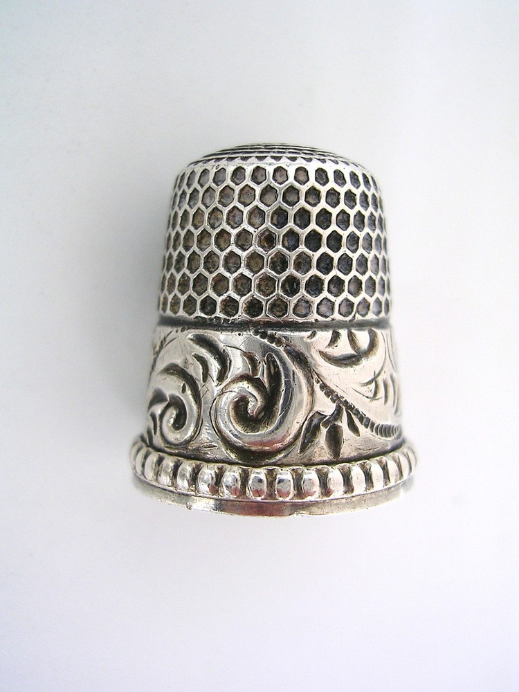 Antique Simons Bro. Sterling Silver Thimble~Acanthus Leaves/Scroll Pattern ~ # 8