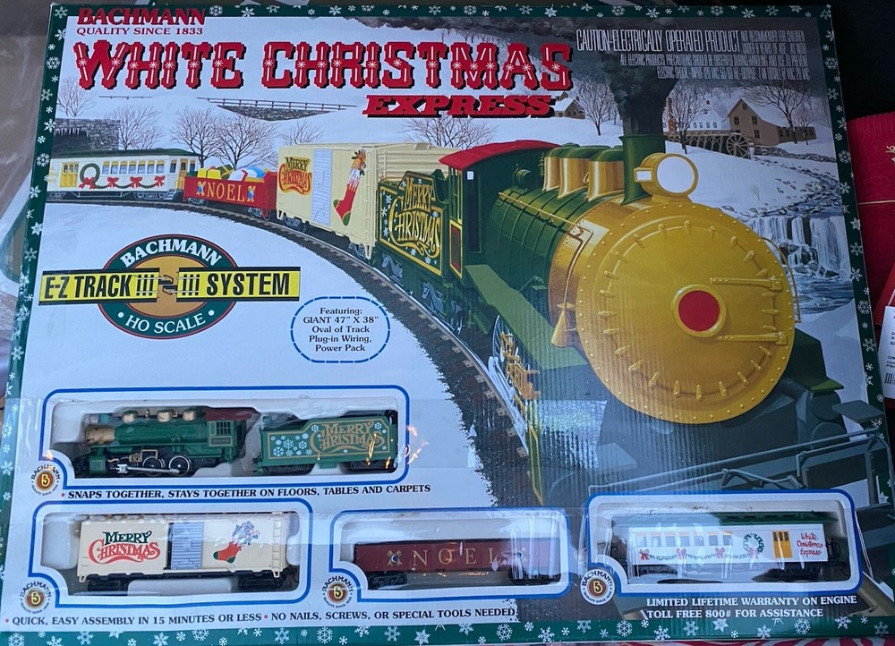 Bachmann White Christmas HO Scale EZ Track Train Set